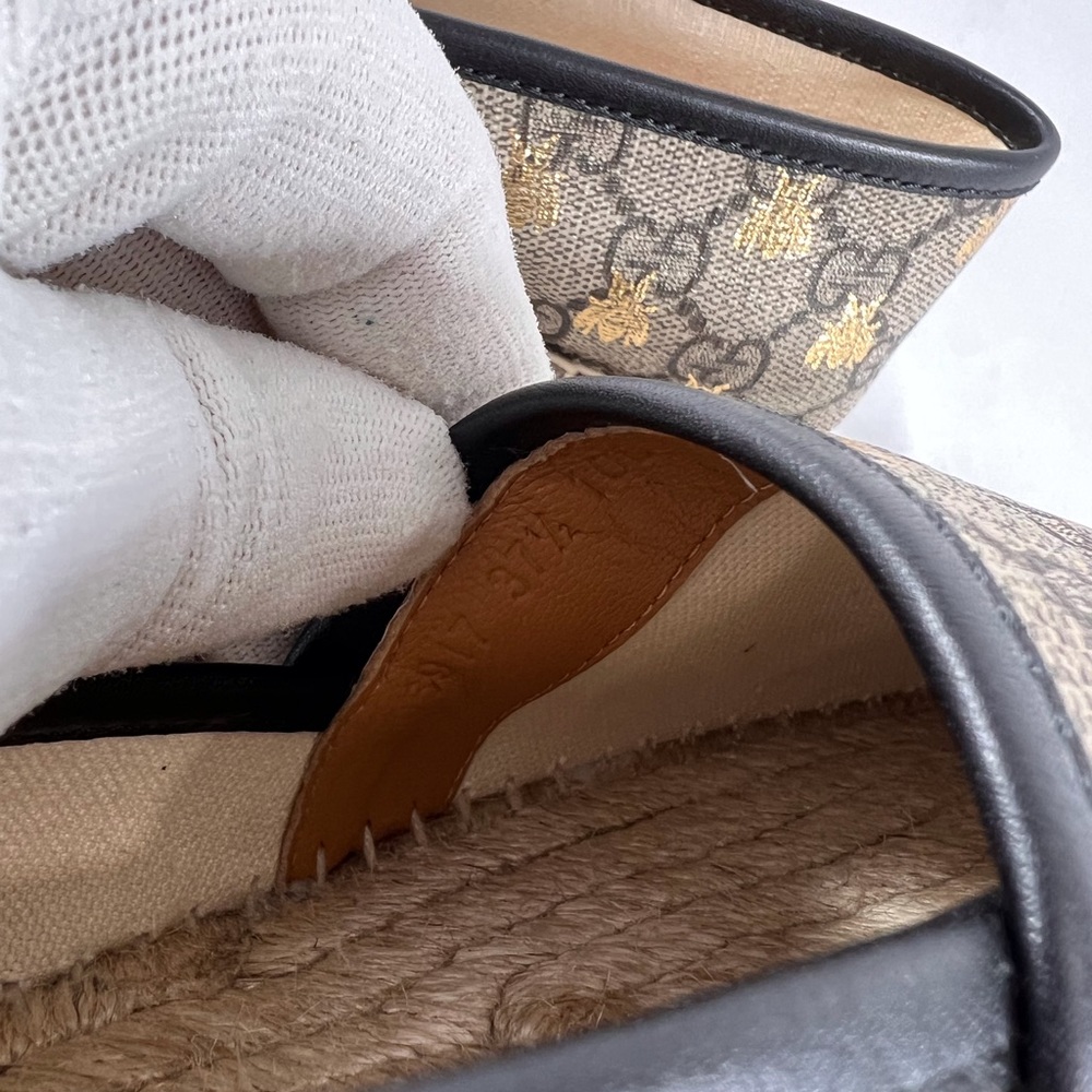 GUCCI GG Supreme Bee Espadrille Flats Beige Canvas Made in Spain 37.5-7.5US - Picture 9 of 15